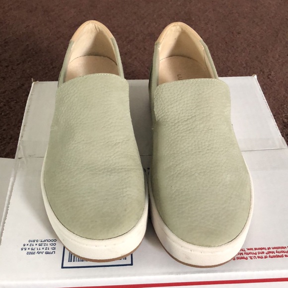 ⭕️ PRICE FIRM Lucky Brand Size 9.5 Hadie Slip On Sneakers - Picture 2 of 6